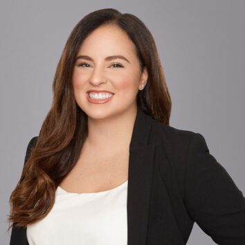 photo-courtney-clyne